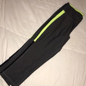 Women’s athletic leggings